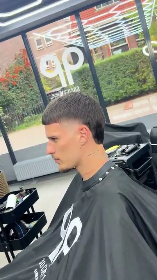 French crop met mid fade, geknipt door Daan