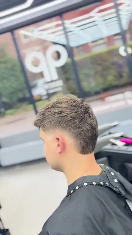 Textured crop met low fade, geknipt door Daan